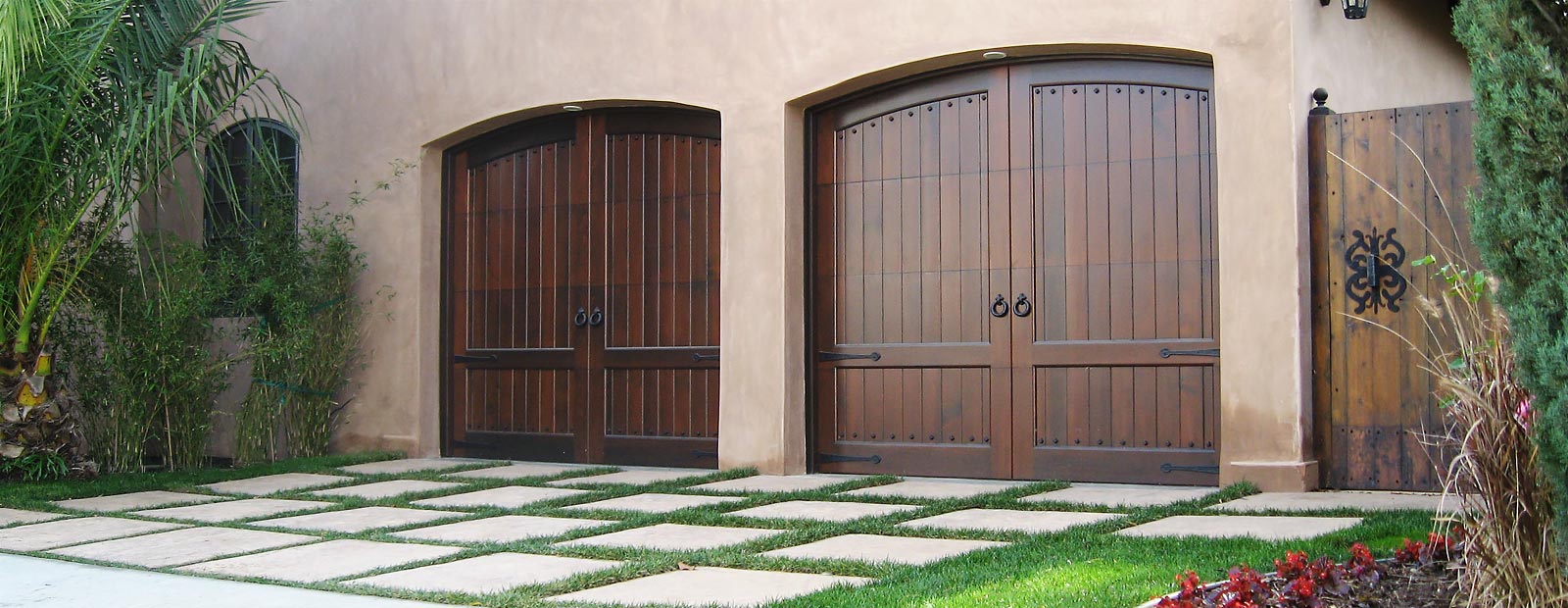 Custom Wood Garage Doors Entrance Gates Manufacturer Southern