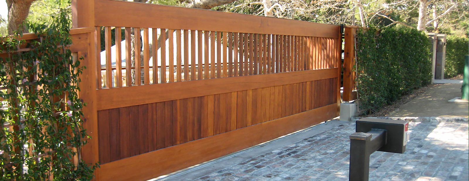 Custom wood garage doors, entrance gates manufacturer southern ...